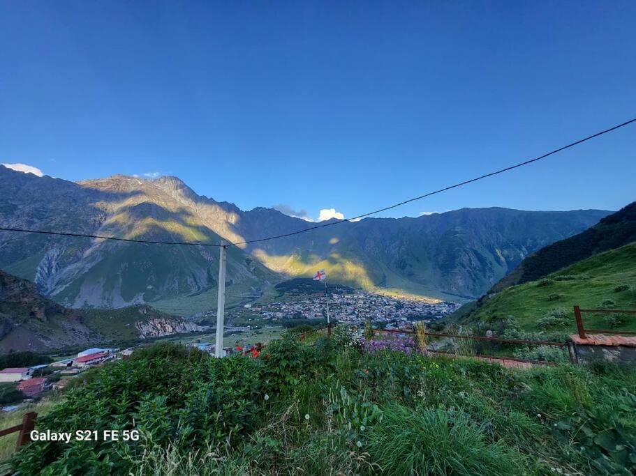Peak House Villa Kazbegi Bagian luar foto