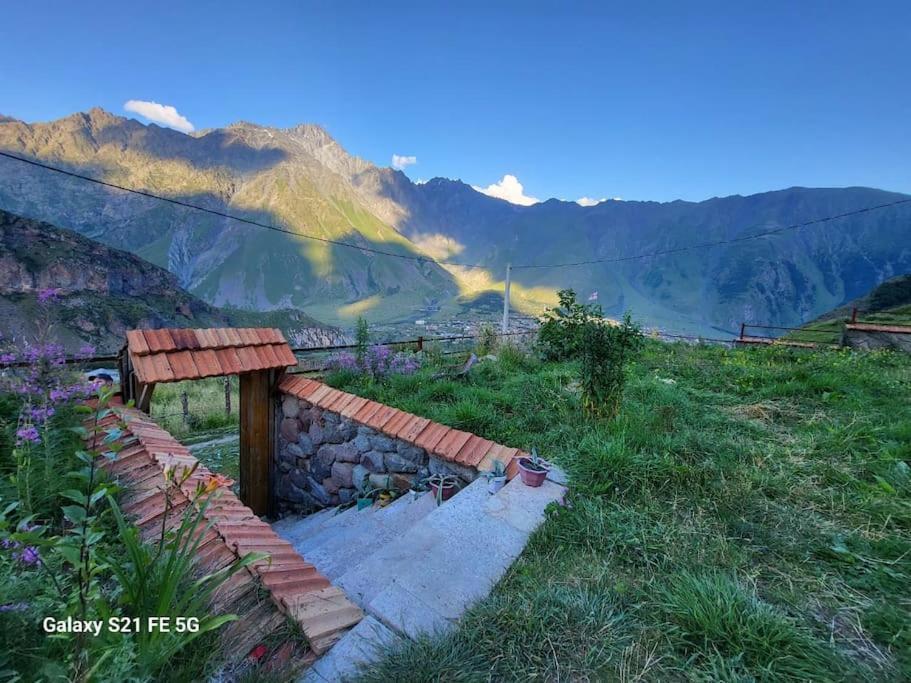 Peak House Villa Kazbegi Bagian luar foto