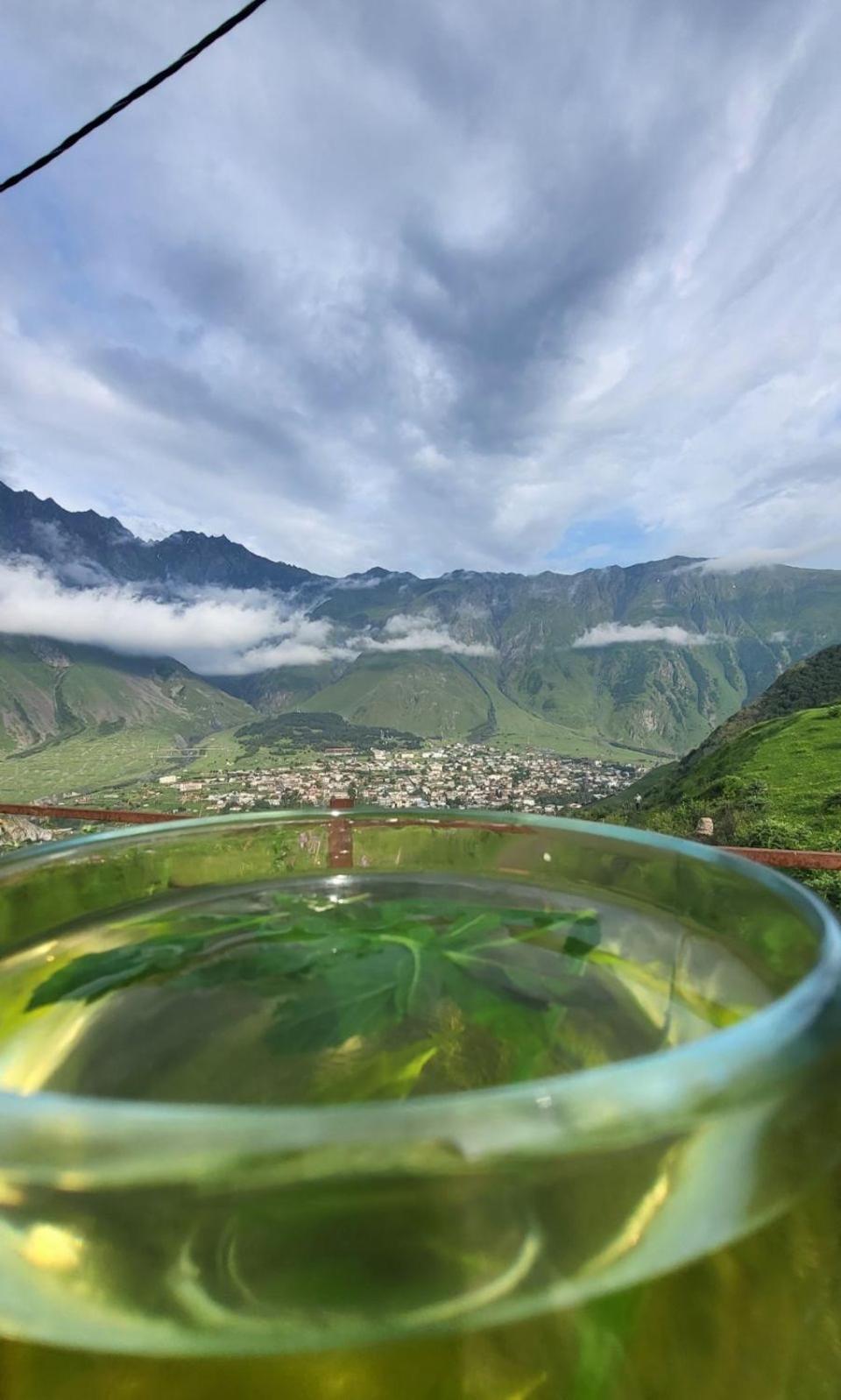 Peak House Villa Kazbegi Bagian luar foto